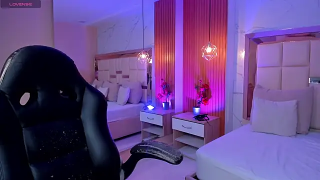 Snapshot of julieta_rosee chatting on 07.30.26 julieta rosee online show from 07.30.26