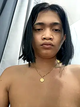 Snapshot of LalexiPorsild chatting on 10.12.25 LalexiPorsild online show from 10.12.25