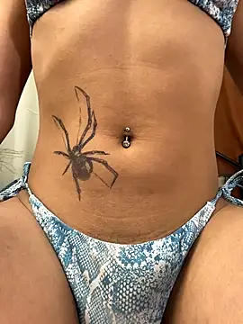 Snapshot of LalexiPorsild chatting on 10.15.25 LalexiPorsild online show from 10.15.25