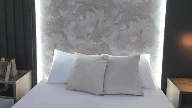 Snapshot of saliha_pinky chatting on 09.21.25 saliha pinky online show from 09.21.25