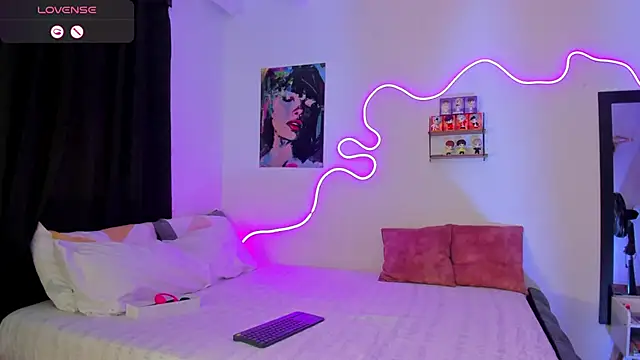 Snapshot of Dilan_and_Mia chatting on 10.02.25 Dilan and Mia online show from 10.02.25