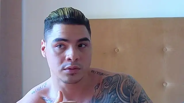 Snapshot of Steven_Velez chatting on 11.09.25 Steven Velez online show from 11.09.25