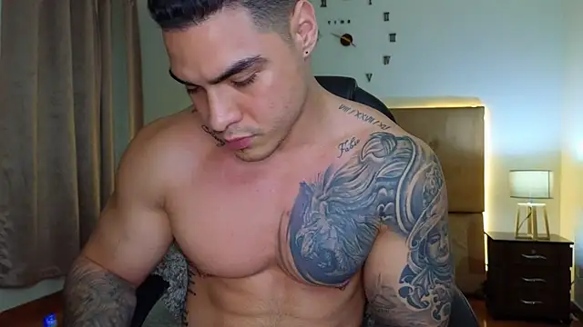 Snapshot of Steven_Velez chatting on 11.19.25 Steven Velez online show from 11.19.25