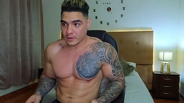 Snapshot of Steven_Velez chatting on 12.05.25 Steven Velez online show from 12.05.25