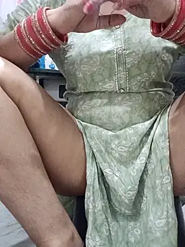 Snapshot of kajal_01raj chatting on 11.03.25 kajal 01raj online show from 11.03.25