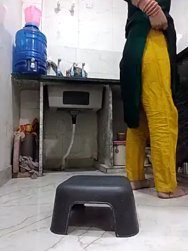 Snapshot of kajal_01raj chatting on 11.09.25 kajal 01raj online show from 11.09.25