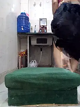 Snapshot of kajal_01raj chatting on 11.21.25 kajal 01raj online show from 11.21.25