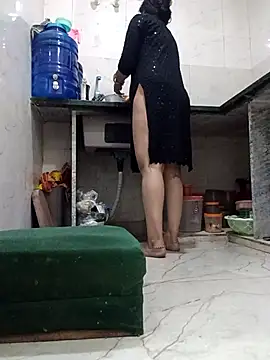 Snapshot of kajal_01raj chatting on 11.28.25 kajal 01raj online show from 11.28.25