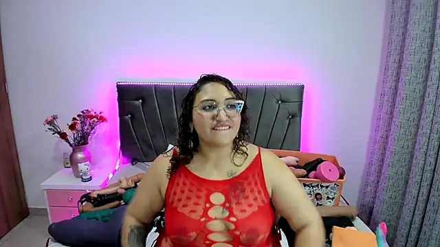 Snapshot of charlloteevans_X chatting on 11.11.25 charlloteevans X online show from 11.11.25