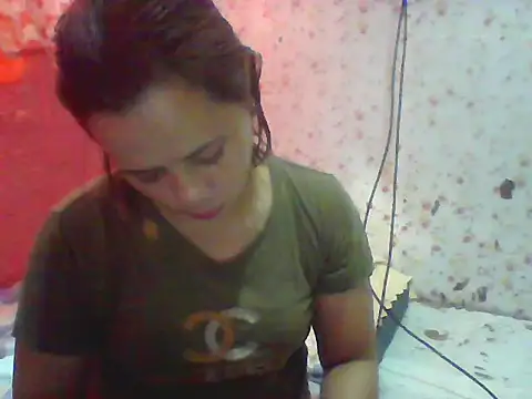 Snapshot of violen786 chatting on 09.14.25 violen786 online show from 09.14.25
