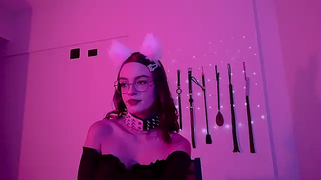 Snapshot of nina_kink chatting on 05.12.26 nina kink online show from 05.12.26