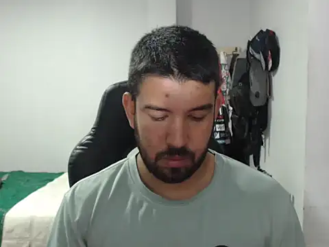 Axel11113 online show from 11.25.25