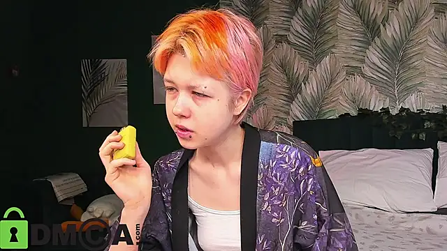 CarolineRichter online show from 12.15.25