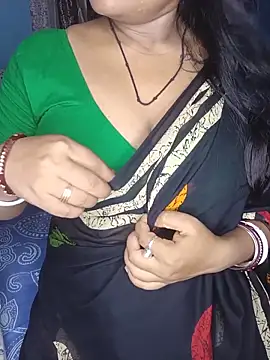 Snapshot of Naughty-Chaaya chatting on 05.19.26 Naughty-Chaaya online show from 05.19.26