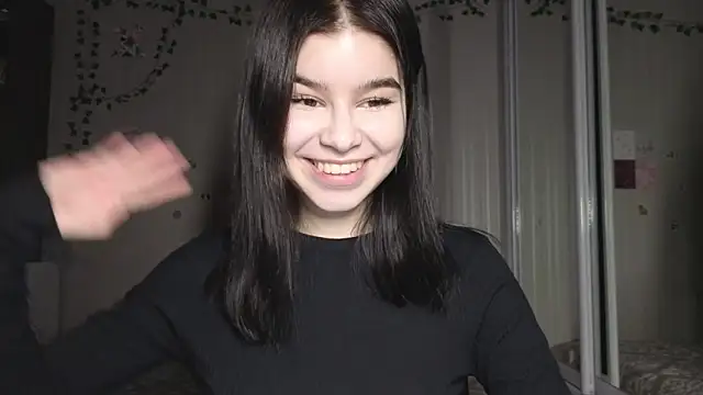 Snapshot of sladkoezzzka chatting on 10.22.25 sladkoezzzka online show from 10.22.25