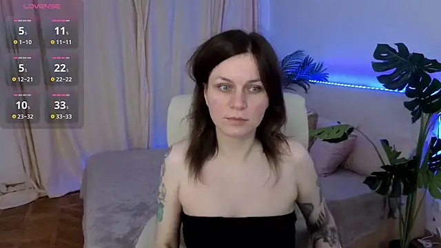 TinaMelt online show from 10.08.25