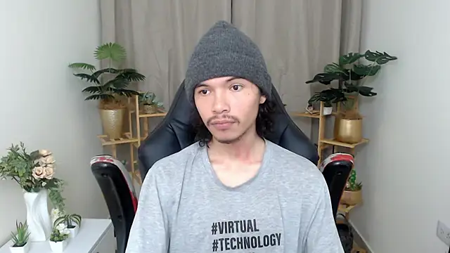 Xoxo Smiles online show from 12.22.25