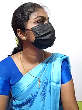 Snapshot of Tamil_Princess12 chatting on 09.25.25 Tamil Princess12 online show from 09.25.25