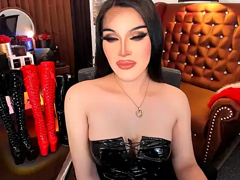 Snapshot of devongarcia chatting on 09.27.25 devongarcia online show from 09.27.25