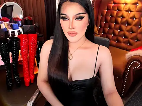 Snapshot of devongarcia chatting on 10.05.25 devongarcia online show from 10.05.25