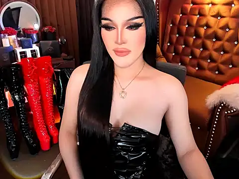 Snapshot of devongarcia chatting on 10.06.25 devongarcia online show from 10.06.25
