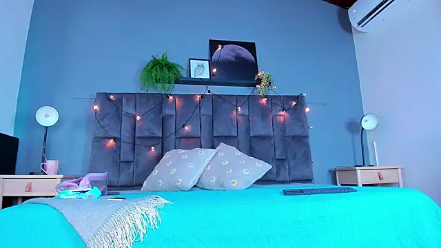 RiriiBrunette   online show from 01.13.26