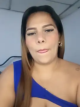 Snapshot of camila_rogue chatting on 09.09.25 camila rogue online show from 09.09.25