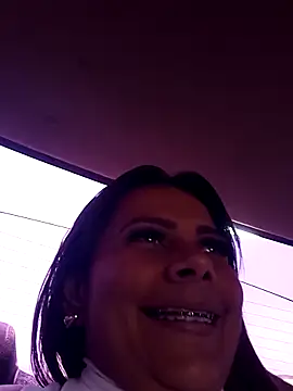 Snapshot of camila_rogue chatting on 10.04.25 camila rogue online show from 10.04.25