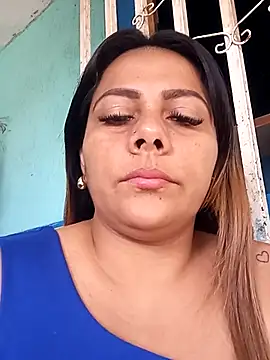 Snapshot of camila_rogue chatting on 10.20.25 camila rogue online show from 10.20.25