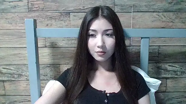 Virginia Hicks online show from 10.09.25