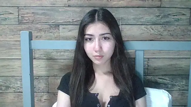 Virginia Hicks online show from 12.20.25