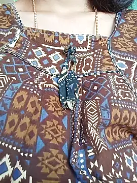 Snapshot of NISHU-TELUGU chatting on 11.18.25 NISHU-TELUGU online show from 11.18.25