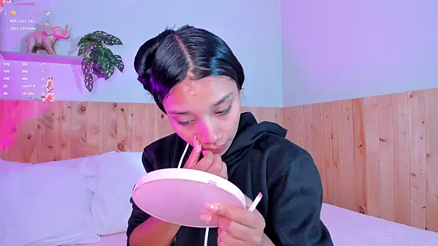 MissPocahontass online show from 10.10.25