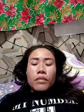 Snapshot of sexhot_22 chatting on 12.05.25 sexhot 22 online show from 12.05.25