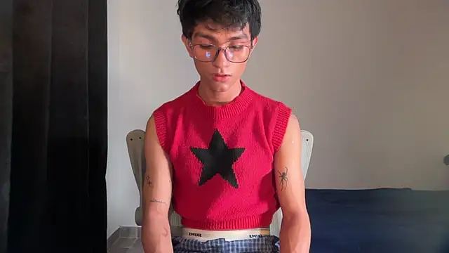 Snapshot of Angel_bunny2 chatting on 11.07.25 Angel bunny2 online show from 11.07.25