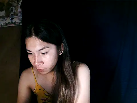 Snapshot of Asian_PrettyAle chatting on 09.21.25 Asian PrettyAle online show from 09.21.25