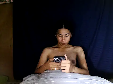 Snapshot of Asian_PrettyAle chatting on 09.27.25 Asian PrettyAle online show from 09.27.25