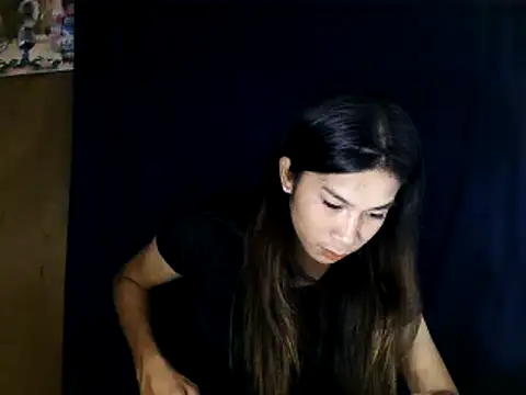 Snapshot of Asian_PrettyAle chatting on 10.11.25 Asian PrettyAle online show from 10.11.25