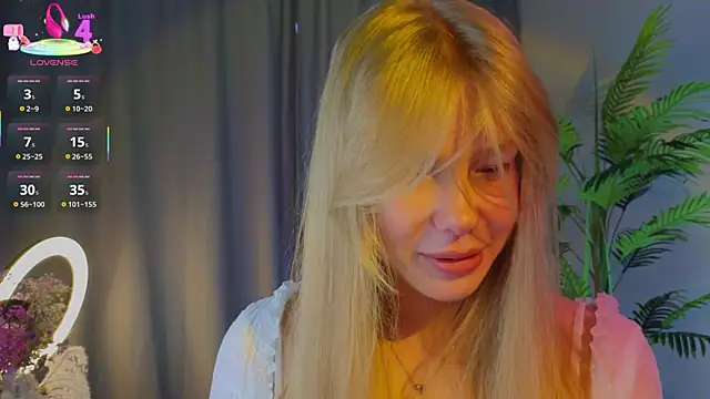 Snapshot of emilyshepar_d chatting on 09.26.25 emilyshepar d online show from 09.26.25