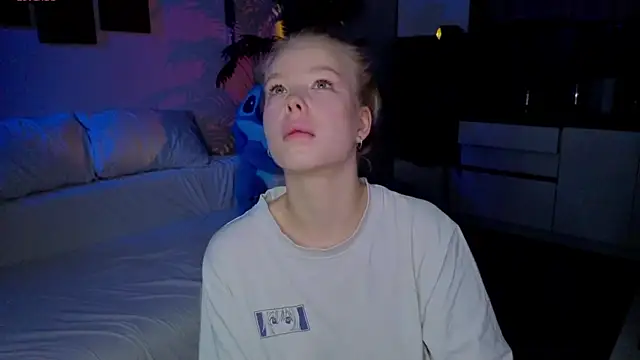 Snapshot of emilyshepar_d chatting on 05.14.26 emilyshepar d online show from 05.14.26