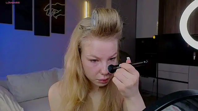 Snapshot of emilyshepar_d chatting on 06.04.26 emilyshepar d online show from 06.04.26