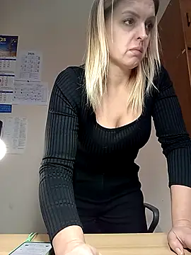 Ami Foxy online show from 11.14.25