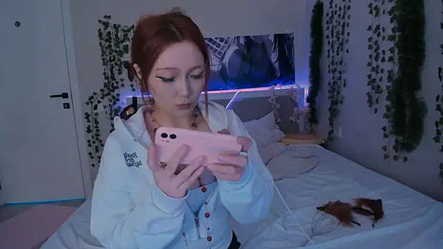 yuna loon online show from 12.04.25