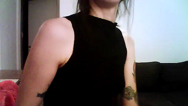 Snapshot of sweetsinxxx chatting on 10.19.25 sweetsinxxx online show from 10.19.25