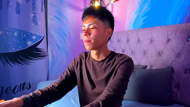 MaxiWildd online show from 11.27.25