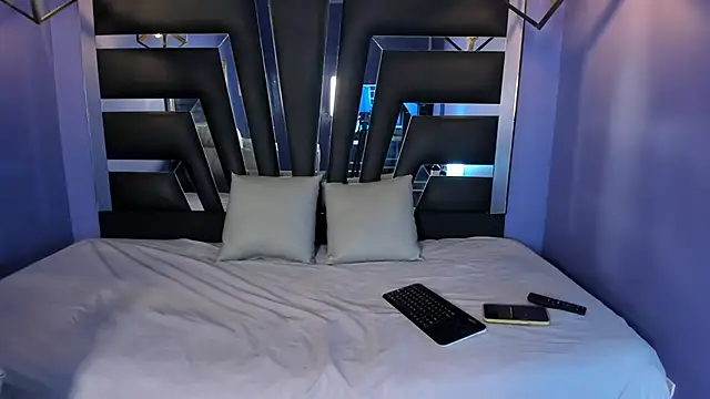 anne-brown13 online show from 09.08.25