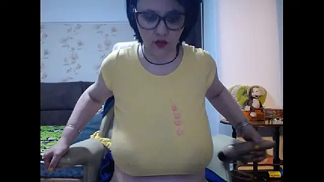 Snapshot of Mary_x chatting on 06.05.26 Mary x online show from 06.05.26
