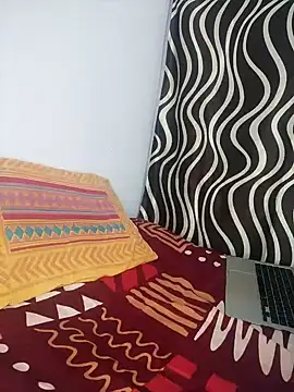 Snapshot of Sweetfucker_ chatting on 11.16.25 Sweetfucker online show from 11.16.25