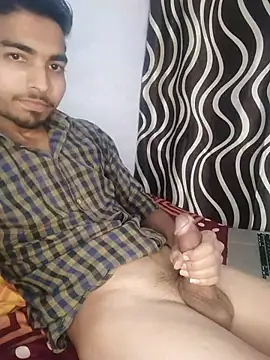 Snapshot of Sweetfucker_ chatting on 11.18.25 Sweetfucker online show from 11.18.25