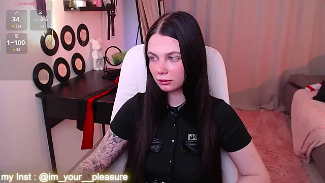 Michela Fruet online show from 12.19.25